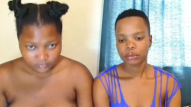 Snapshot of HornyBabe06 chatting on 15, 11, 2025 HornyBabe06 online show from 15, 11, 2025