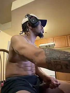 thefreakscomeoutatnight online show from 14, 2, 2026