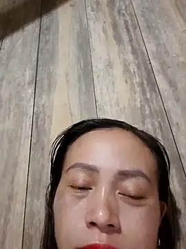 Tuyet xx online show from 6, 10, 2025