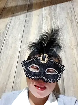 Tuyet xx online show from 3, 10, 2025