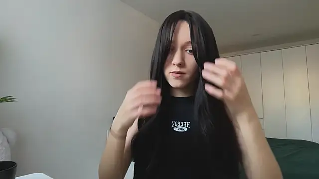 Snapshot of monnymoon chatting on 4, 10, 2025 monnymoon online show from 4, 10, 2025