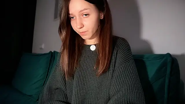 Snapshot of monnymoon chatting on 2, 12, 2025 monnymoon online show from 2, 12, 2025