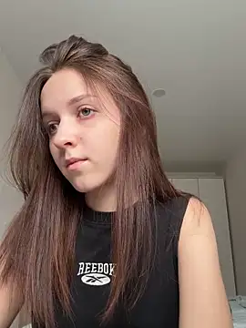 Snapshot of monnymoon chatting on 13, 10, 2025 monnymoon online show from 13, 10, 2025