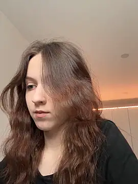 Snapshot of monnymoon chatting on 12, 10, 2025 monnymoon online show from 12, 10, 2025