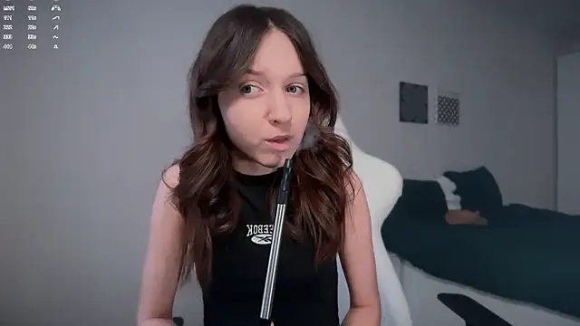 Snapshot of monnymoon chatting on 11, 11, 2025 monnymoon online show from 11, 11, 2025