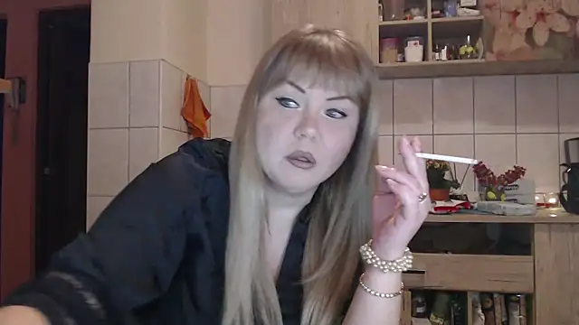 Snapshot of roxy863086 chatting on 6, 3, 2026 roxy863086 online show from 6, 3, 2026