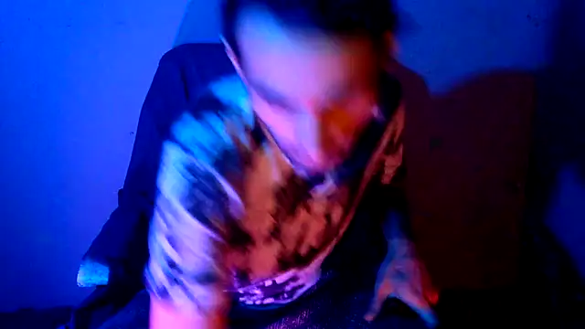 Snapshot of highinhtxx chatting on 9, 11, 2025 highinhtxx online show from 9, 11, 2025