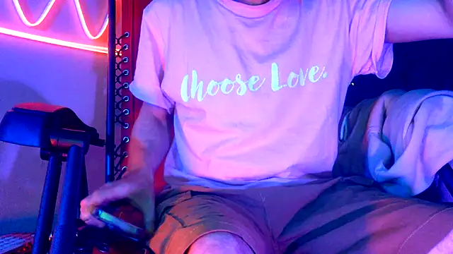 Snapshot of highinhtxx chatting on 4, 12, 2025 highinhtxx online show from 4, 12, 2025