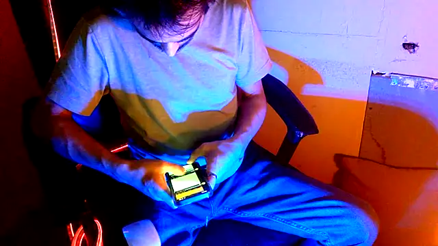 Snapshot of highinhtxx chatting on 11, 2, 2026 highinhtxx online show from 11, 2, 2026