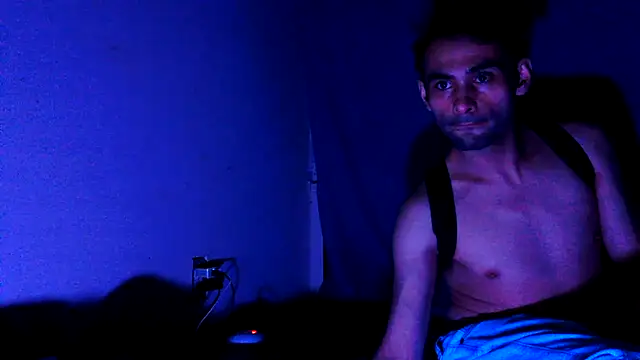 Snapshot of highinhtxx chatting on 12, 10, 2025 highinhtxx online show from 12, 10, 2025