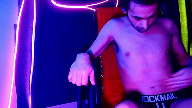 Snapshot of highinhtxx chatting on 6, 1, 2026 highinhtxx online show from 6, 1, 2026