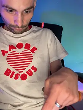 Snapshot of highinhtxx chatting on 3, 3, 2026 highinhtxx online show from 3, 3, 2026