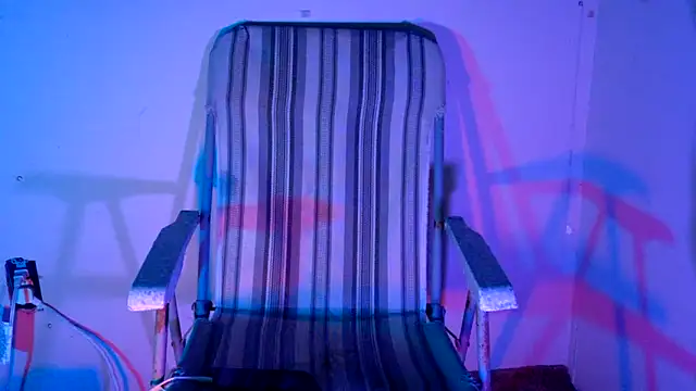 Snapshot of highinhtxx chatting on 13, 11, 2025 highinhtxx online show from 13, 11, 2025