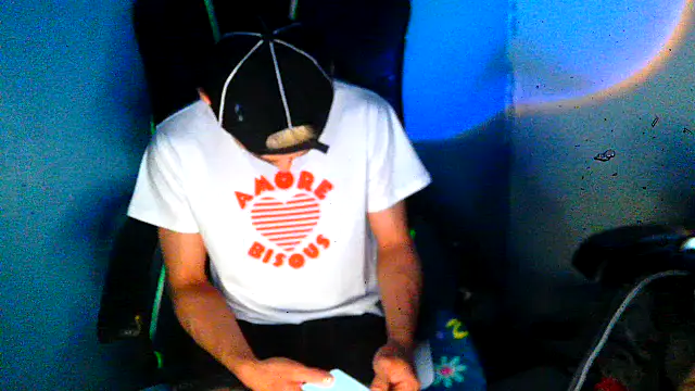 Snapshot of highinhtxx chatting on 28, 2, 2026 highinhtxx online show from 28, 2, 2026