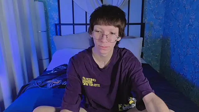 Snapshot of TommieHi chatting on 16, 10, 2025 TommieHi online show from 16, 10, 2025