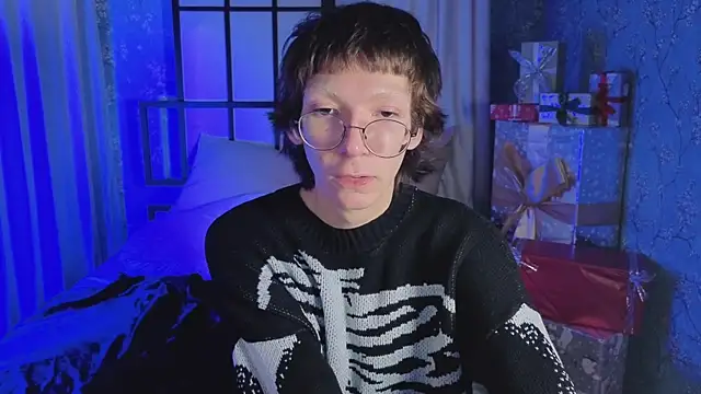 Snapshot of TommieHi chatting on 22, 11, 2025 TommieHi online show from 22, 11, 2025