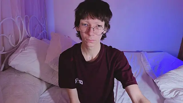 Snapshot of TommieHi chatting on 26, 10, 2025 TommieHi online show from 26, 10, 2025