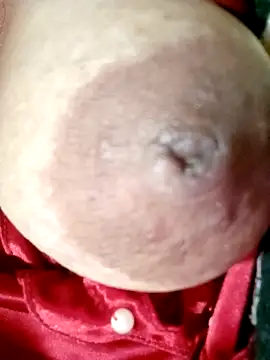 Hotmommax online show from 29, 10, 2025