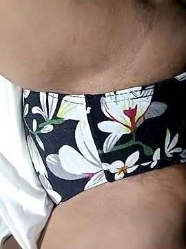 Hotmommax online show from 10, 2, 2026