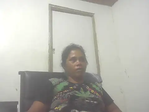 Hotmommax online show from 27, 9, 2025