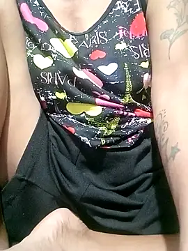 Hotmommax online show from 6, 10, 2025