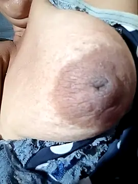 Hotmommax online show from 8, 1, 2026