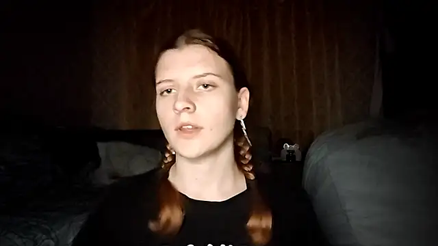 LynteriLain online show from 26, 10, 2025