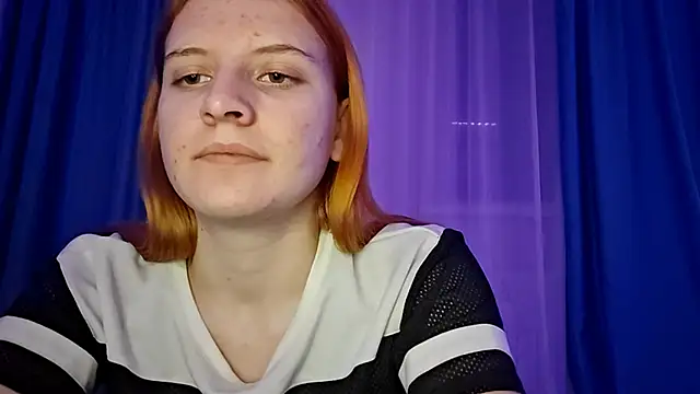 LynteriLain online show from 8, 11, 2025