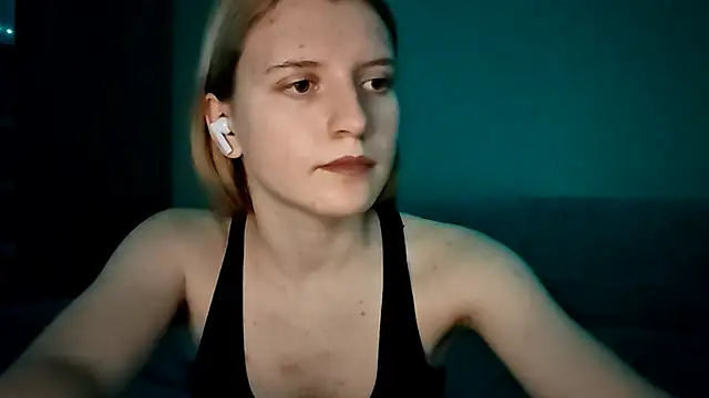 LynteriLain online show from 27, 11, 2025