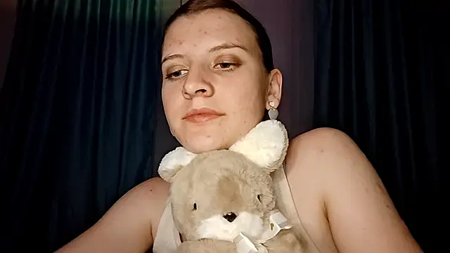 LynteriLain online show from 3, 11, 2025