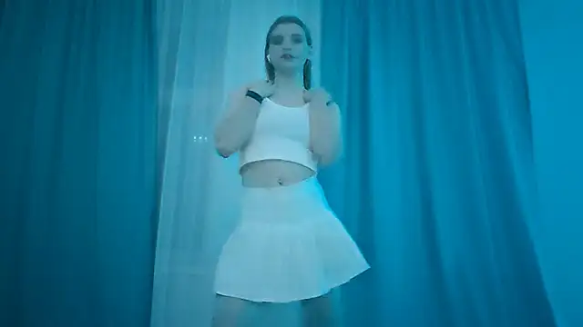 LynteriLain online show from 21, 11, 2025