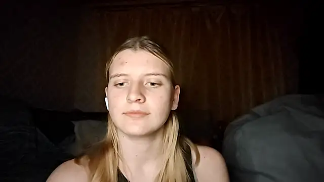 LynteriLain online show from 17, 10, 2025