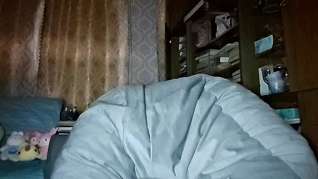 LynteriLain online show from 29, 9, 2025