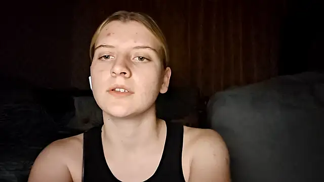 LynteriLain online show from 18, 10, 2025