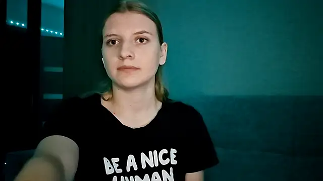 LynteriLain online show from 23, 11, 2025