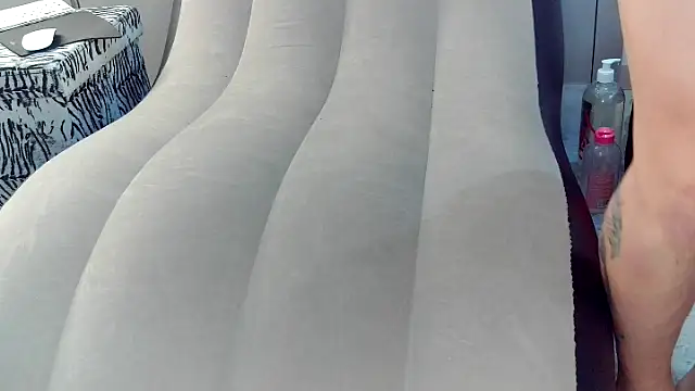 Jockstrap3x online show from 23, 3, 2026