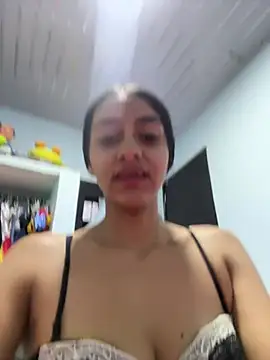 Snapshot of miluwatson chatting on 6, 2, 2026 miluwatson online show from 6, 2, 2026