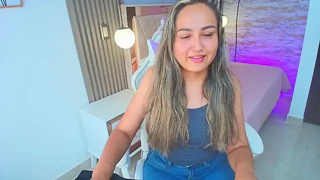 lila cute1 online show from 3, 10, 2025