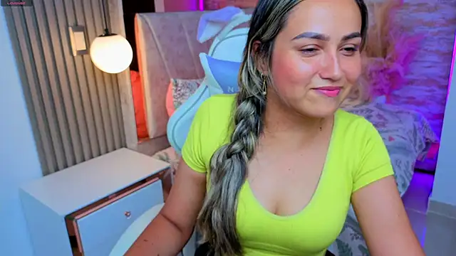 lila cute1 online show from 12, 11, 2025