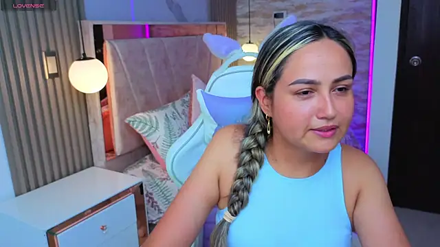 lila cute1 online show from 4, 11, 2025