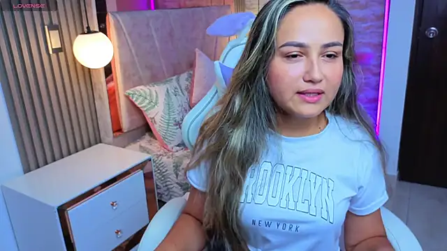 lila cute1 online show from 2, 11, 2025