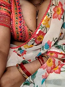 Snapshot of Hot__bhabhi_99 chatting on 19, 6, 2026 Hot bhabhi 99 online show from 19, 6, 2026