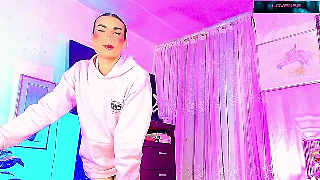 GIRLS OFFICIALL   online show from 8, 1, 2026