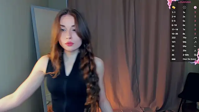 MinaRuzzo online show from 17, 10, 2025