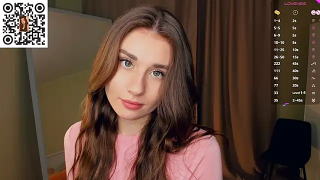 MinaRuzzo online show from 8, 11, 2025