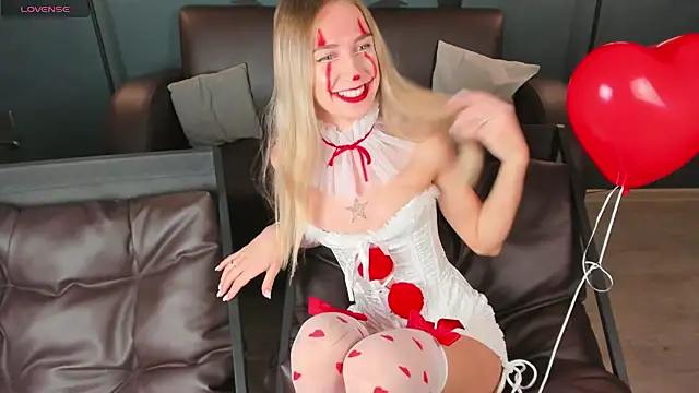 SerenaCrystall online show from 27, 10, 2025