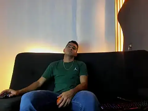 Jaybrown  1 online show from 13, 11, 2025