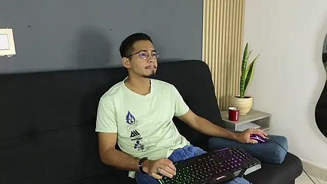 Jaybrown  1 online show from 14, 10, 2025