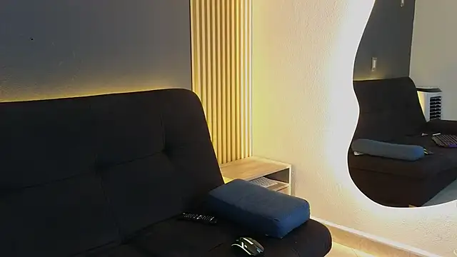 Jaybrown  1 online show from 18, 10, 2025