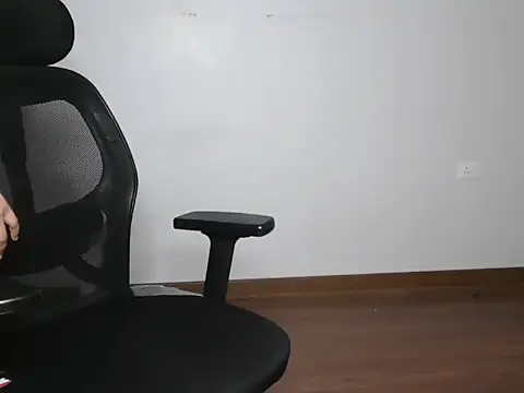 mooonlightbaby online show from 13, 3, 2026